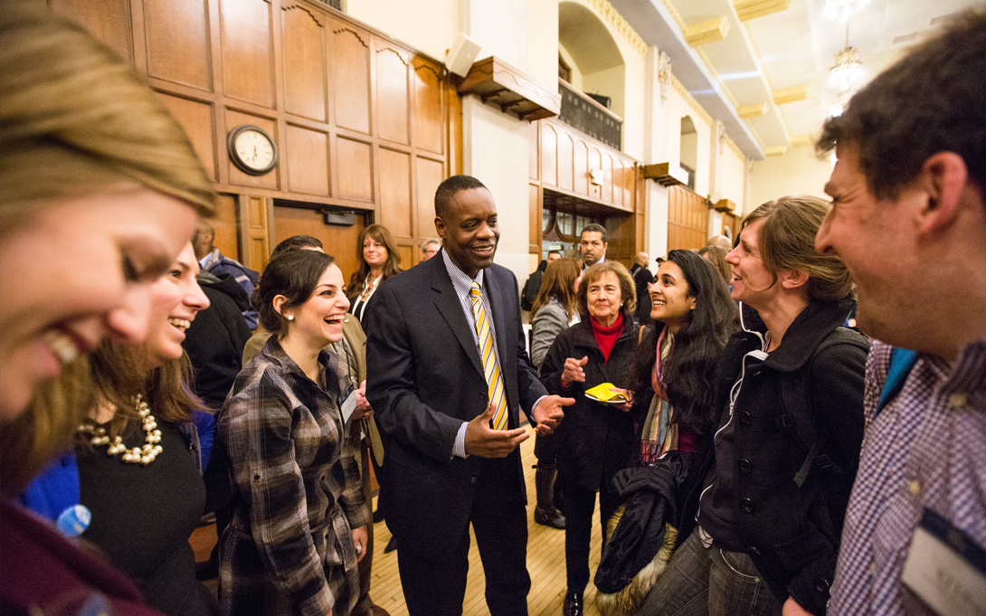 Kevyn Orr with crowd