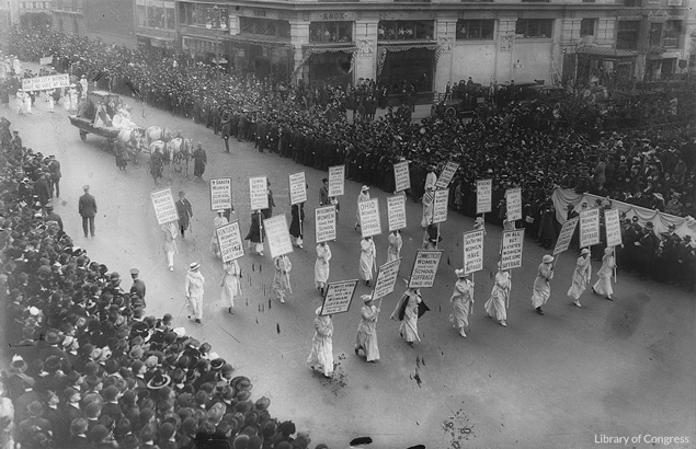 Photo of women's suffrage parade