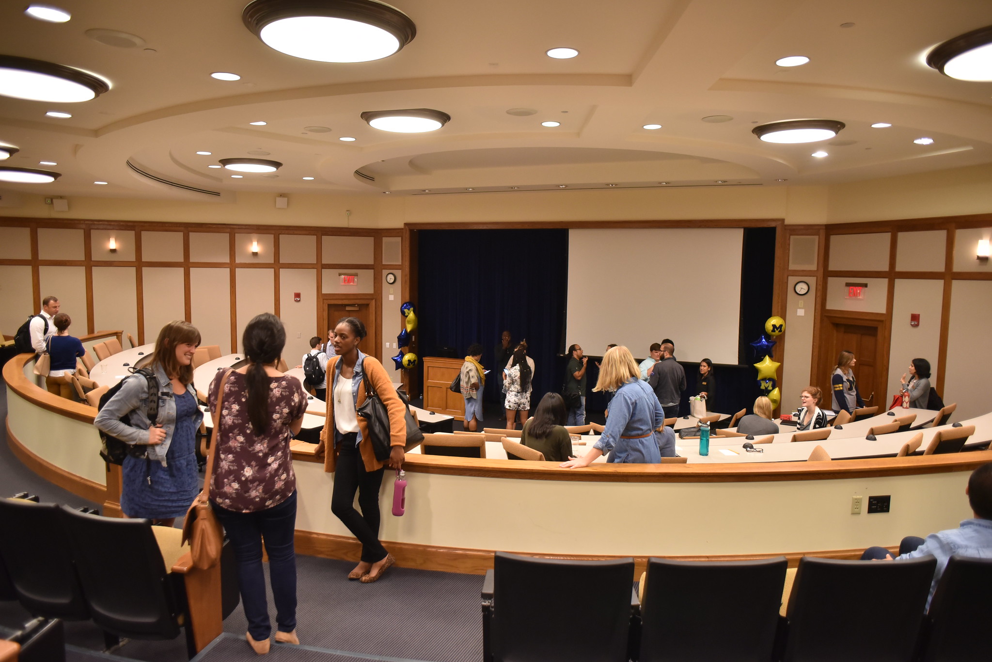 students in the Annenberg room