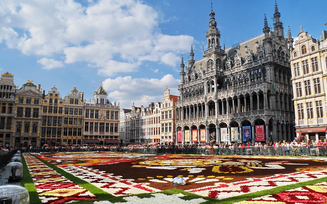 Photo of the Grand Palace in Brussels