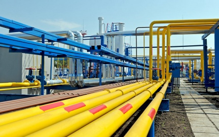 Yellow gas pipes in natural gas treatment plant