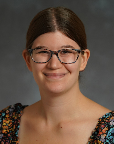 Headshot of Alayna Fogle