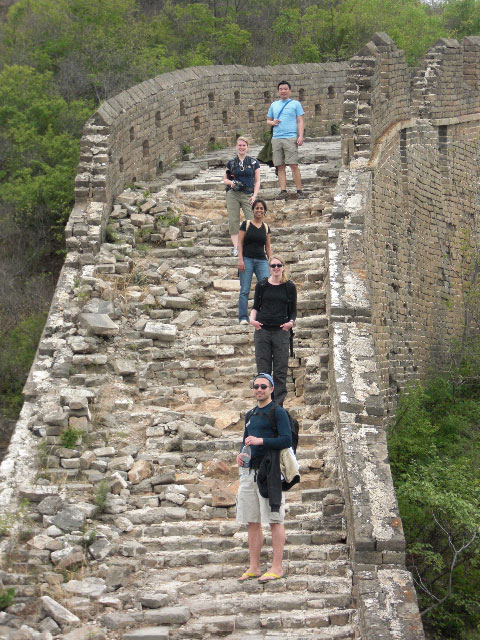 Students visit the Great Wall of China
